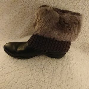 JB633.  Dark Gray Furry Boot Socks